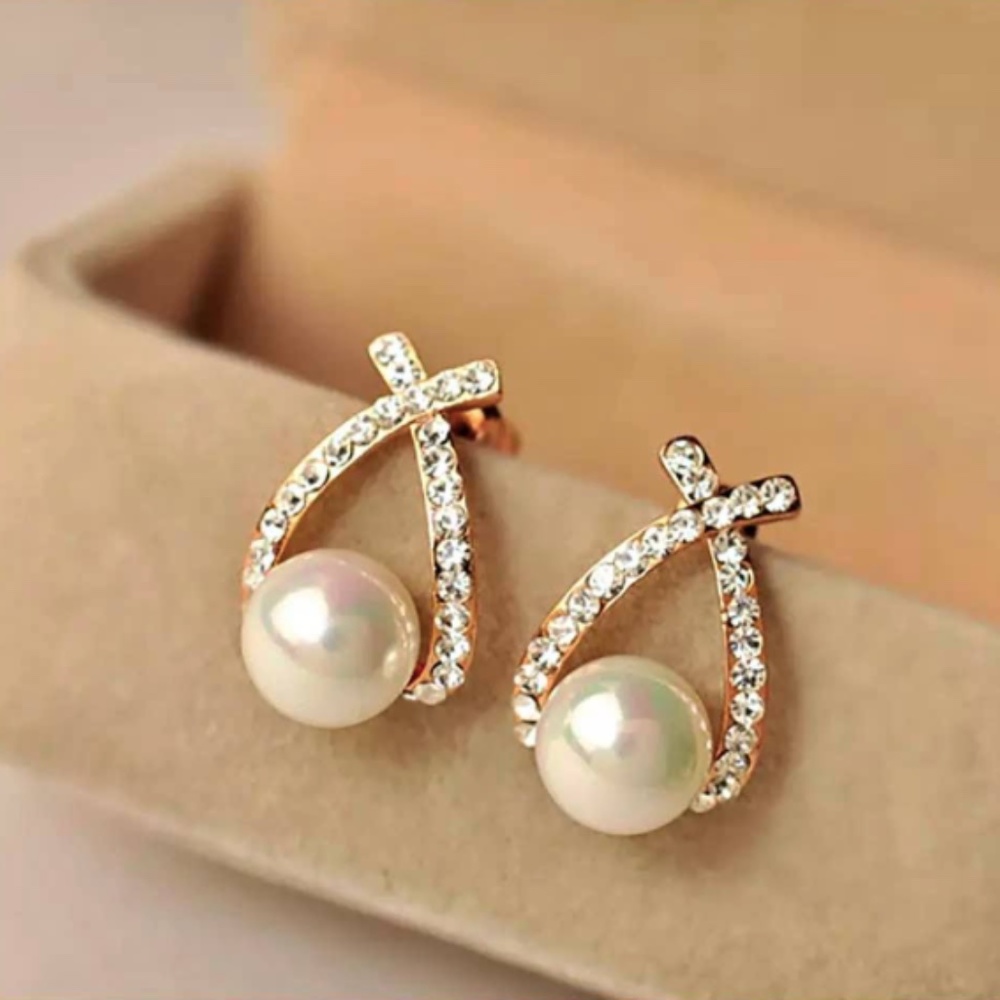 Gold rhinestones faux pearl earrings Valentines Day*